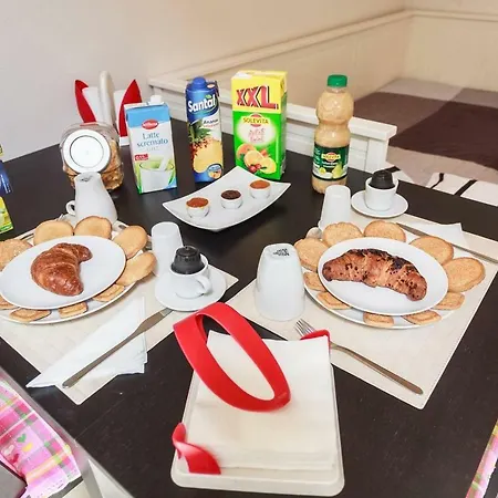 Blq Wooden Bed & Breakfast *