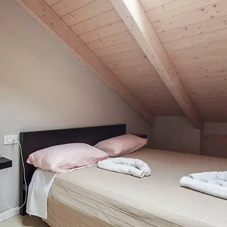 Bed and breakfast Blq Wooden Bolonia